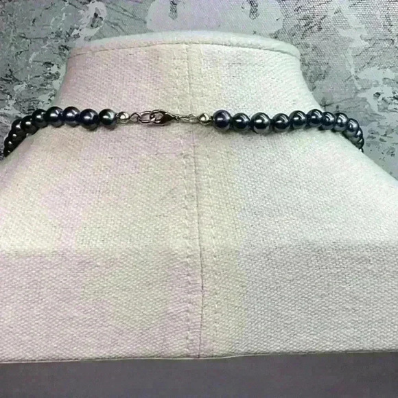 Vintage Grey Faux Glass Pearl Necklace with Removable Rhinestone Enhancer - Picture 4 of 4